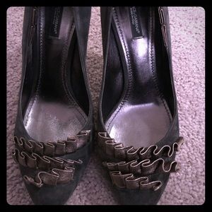 Beautiful Dolce and Gabbana 4” heel.